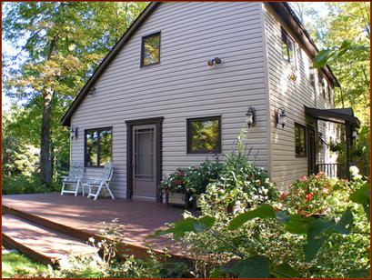 Expansive main deck and re-positionable landscape planters support a wide range of entertaining requirements.